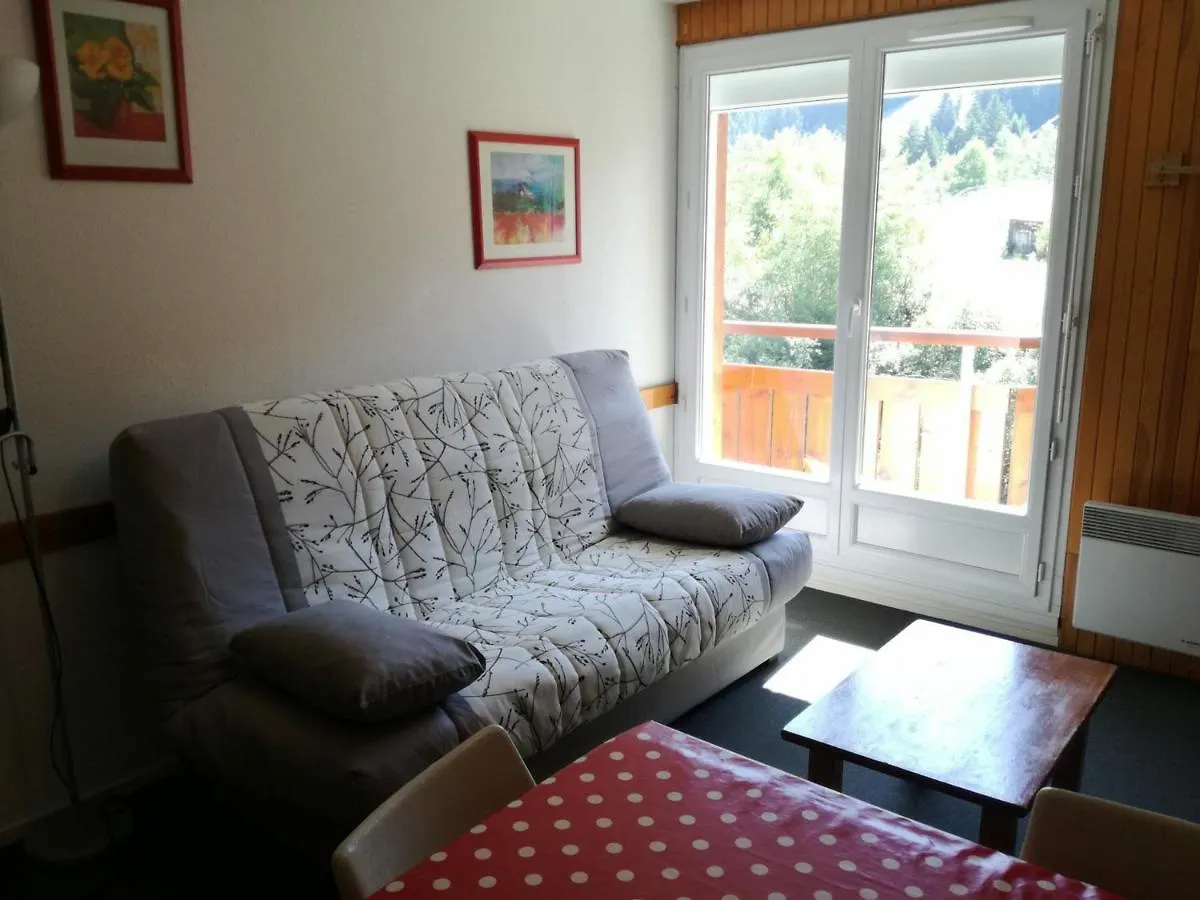 Apartmán 2 Pieces Au Pied Des Pistes Avec Balcon Et Cuisine Equipee - Fr-1-557-110 Les Adrets